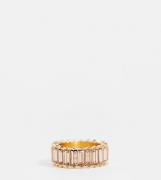 ASOS DESIGN Curve - Guldfarvet ring med baguetteslebne sten