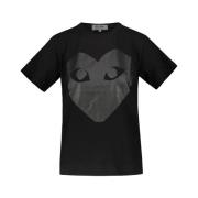 Sort kortærmet T-shirt med sort trykt hjerte