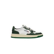 Hvide Grønne Læder Sneakers med Perforeret Tå