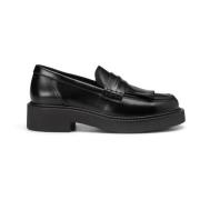 Fringe loafer