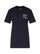 Merchcode Shirts 'Never On Time'  sort / hvid