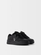 Bershka Sneaker low  sort