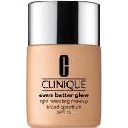 Clinique Even Better Even Better Glow Light Reflecting Makeup SPF