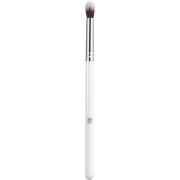 ilu 405 Tapered Blending Brush