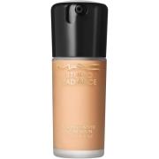 MAC Cosmetics Studio Radiance Serum-Powered Foundation Nw22