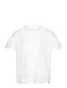 Embroidered Flowers T-Shirt Tops T-Kortærmet Skjorte White Mango