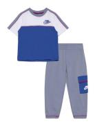 Nkb B Nsw Reimagine Ft Pant Se Sets Sets With Short-sleeved T-shirt Blue Nike