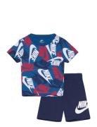 Nkb Nsw Toss Aop 2Pc Short Set Sets Sets With Short-sleeved T-shirt Blue Nike