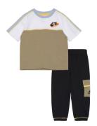 Nkb B Nsw Reimagine Ft Pant Se Sets Sets With Short-sleeved T-shirt Khaki Green Nike