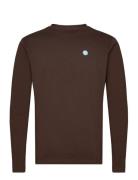 Viggo Badge Long Sleeve - Regenerat Tops T-Langærmet Skjorte Brown Knowledge Cotton Apparel