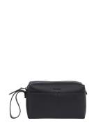 Clean Esntl Washbag Toilettaske Black Calvin Klein