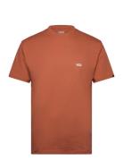 Mn Left Chest Logo Tee Sport Men Sports Clothes Sport Tops Sport T-Skjorte Orange VANS