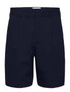 Linton Pleat Short Seersucker Navy Designers Shorts Chinos Shorts Navy Wax London