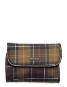 Barbour Tartan Hang Washbag Toilettaske Khaki Green Barbour