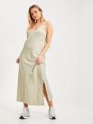Calvin Klein - Midikjoler - Ivory - Recycled Cdc Midi Slip Dress - Kjoler