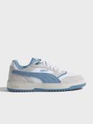Puma - Lave sneakers - White/Blue - PUMA Doublecourt PRM - Sneakers