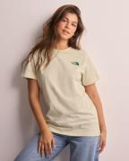 The North Face - Hvid - W S/S Box Nse Relaxed Tee