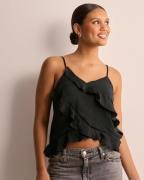 Vero Moda - Sort - Vmmaxine Sl Ruffled Top Vma