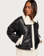 Pieces - Sort - Pcjanelle Short Pu Jacket W. Faux F