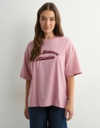 New Balance - Pink - Linear Heritage Oversized T-Shirt