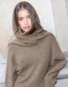 Nelly - Brun - Alpaca Blend Knit Hood Scarf