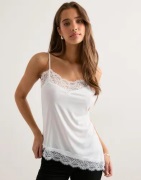 Nelly - Hvid - Lace Asymmetric Singlet