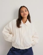 New Balance - Hvid - Woven Bomber Jacket