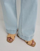 Nelly - Beige - Resort Sandal